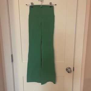 Aritzia flare leggings